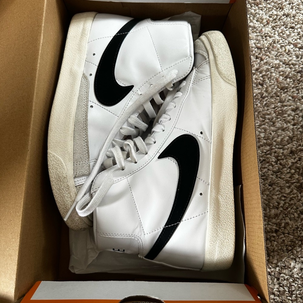 Nike Women’s Weightlifting Sneakers